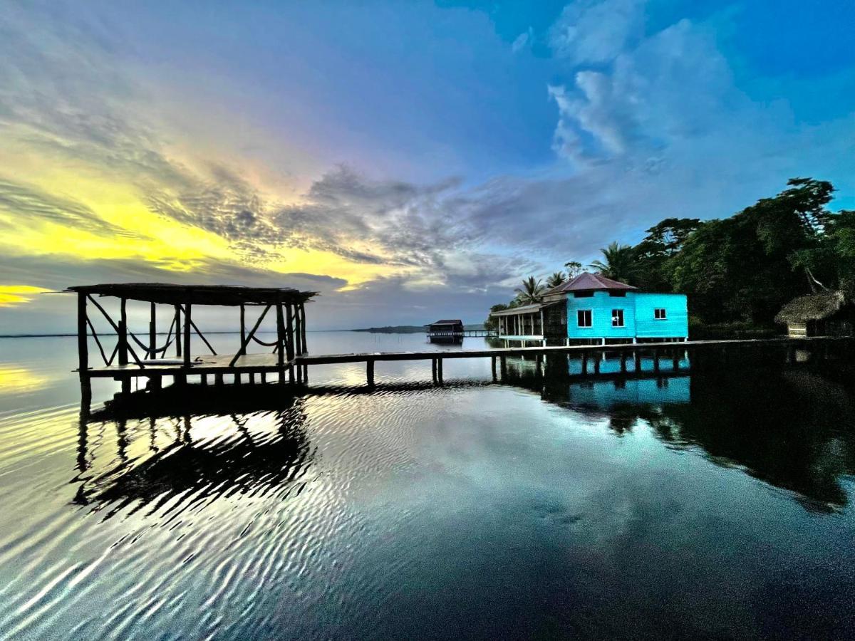 Dolphin Blue Paradise Bocas del Toro Exterior photo