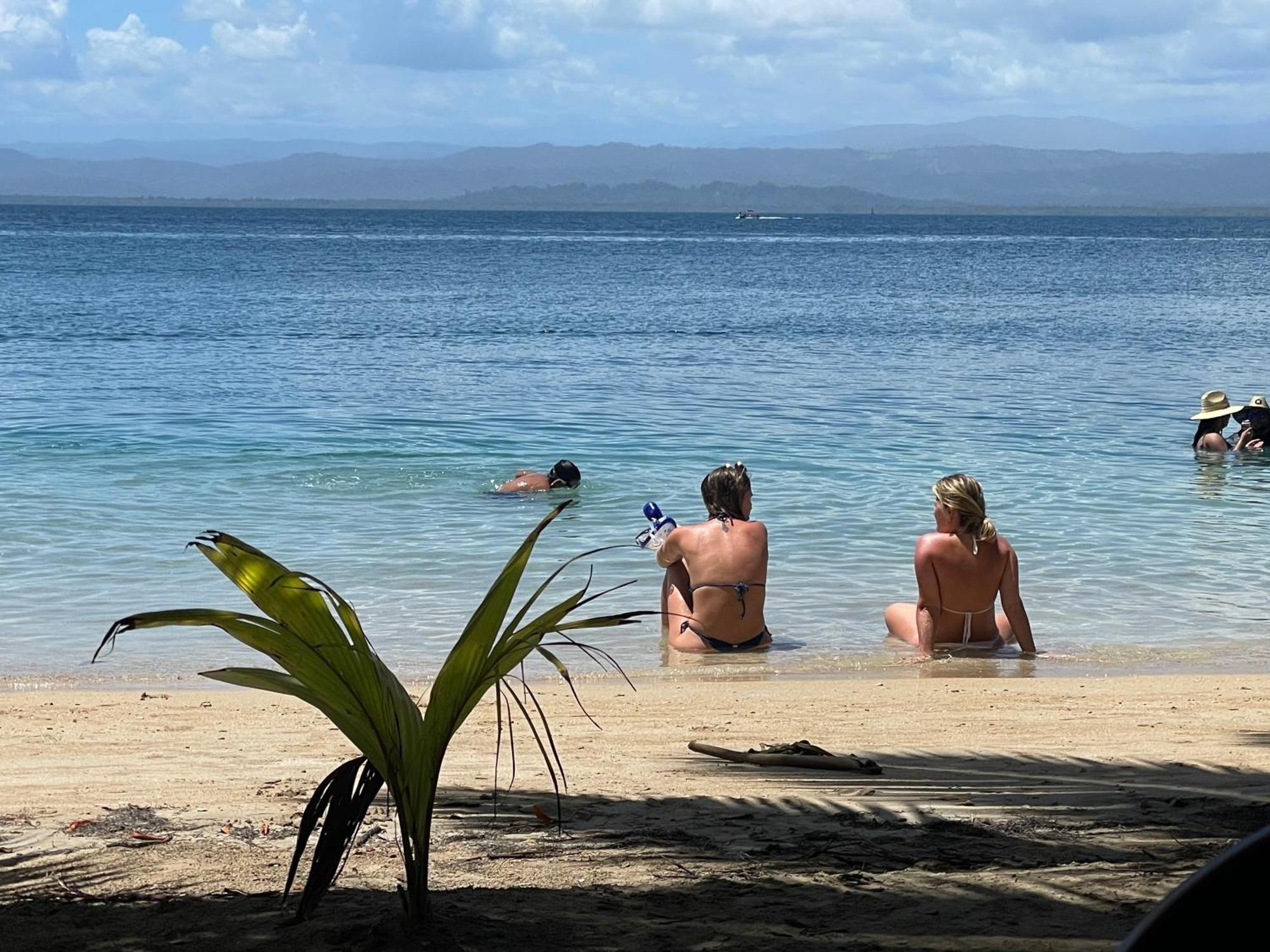 Dolphin Blue Paradise Bocas del Toro Exterior photo