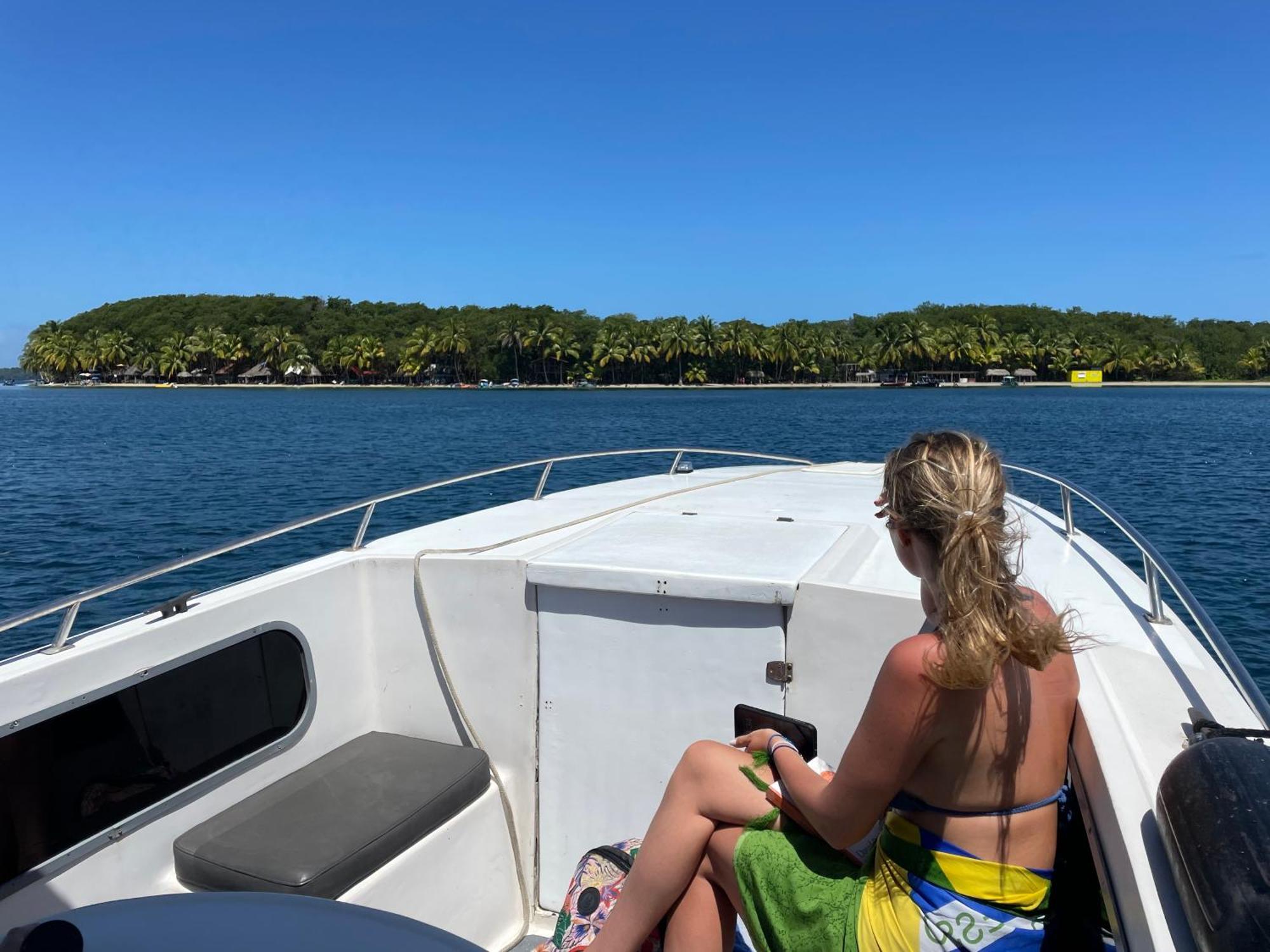 Dolphin Blue Paradise Bocas del Toro Exterior photo