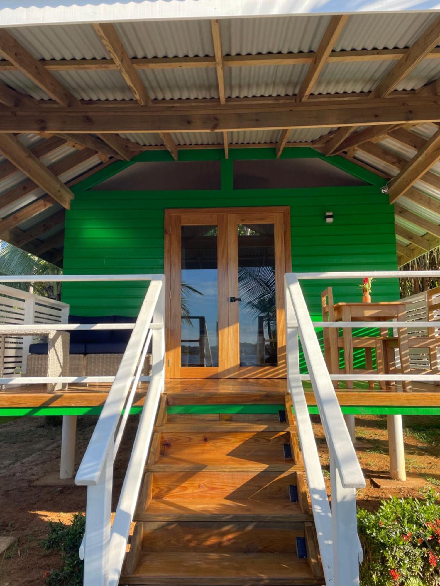 Dolphin Blue Paradise Bocas del Toro Exterior photo