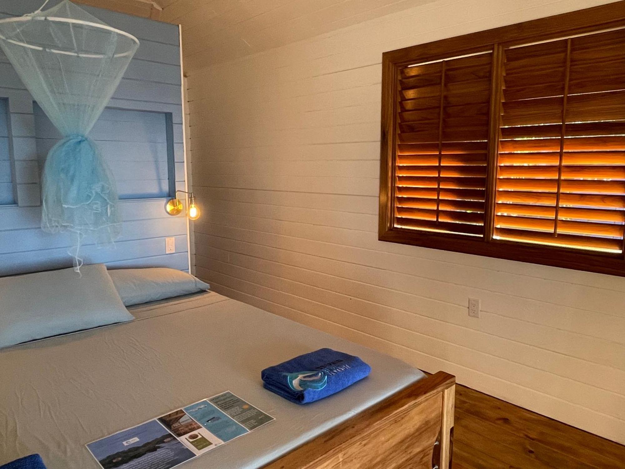 Dolphin Blue Paradise Bocas del Toro Exterior photo